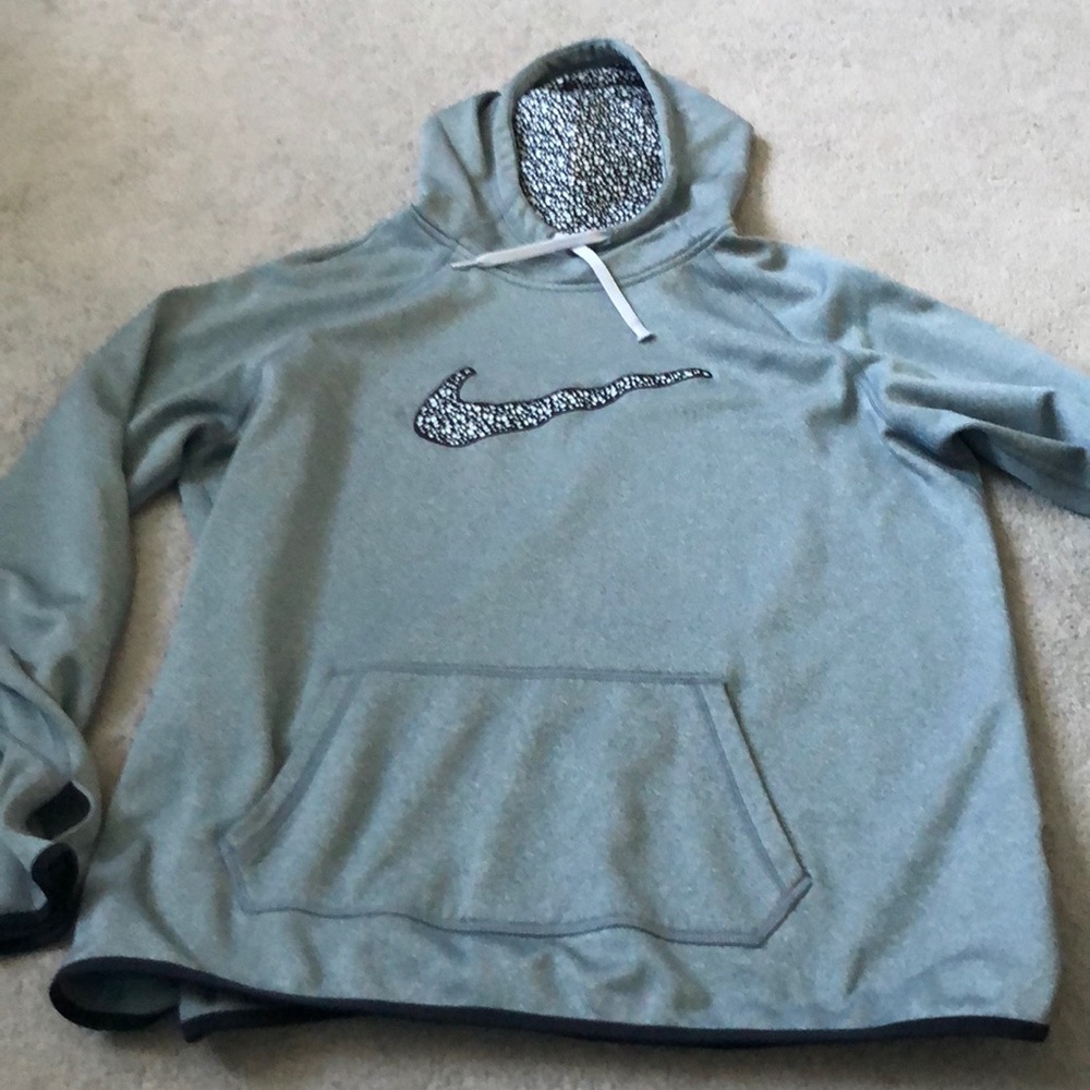 Nike therma-fit hoodie